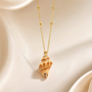 Shell Pendant Necklace