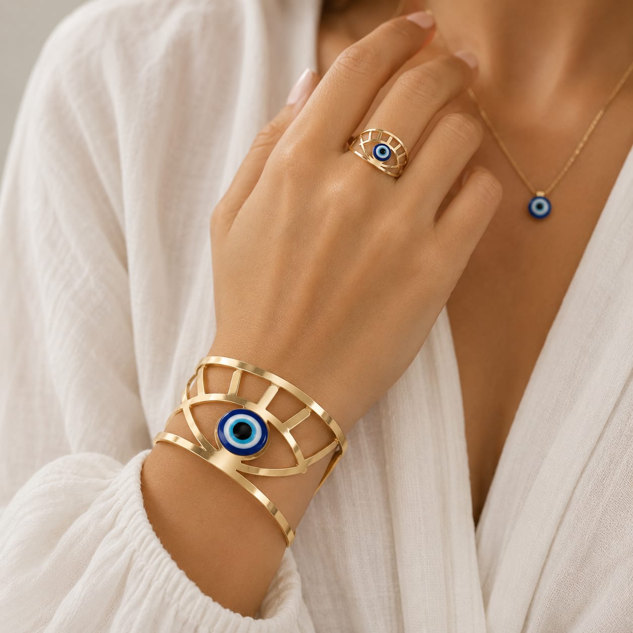 Fashionable High-End Devils Eye Ring & Bracelets Set
