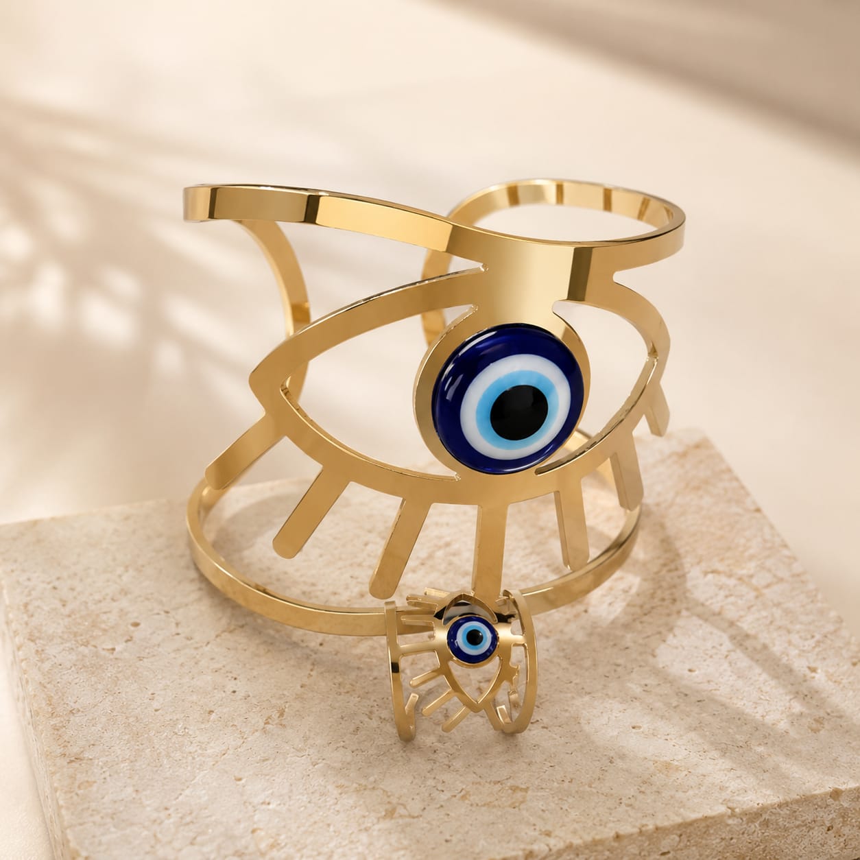 Fashionable High-End Devils Eye Ring & Bracelets Set